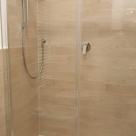 Accogliente Bi-familiare Nyaraló Pietrasanta