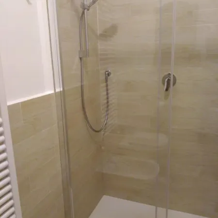 Accogliente Bi-familiare Ferienhaus Pietrasanta